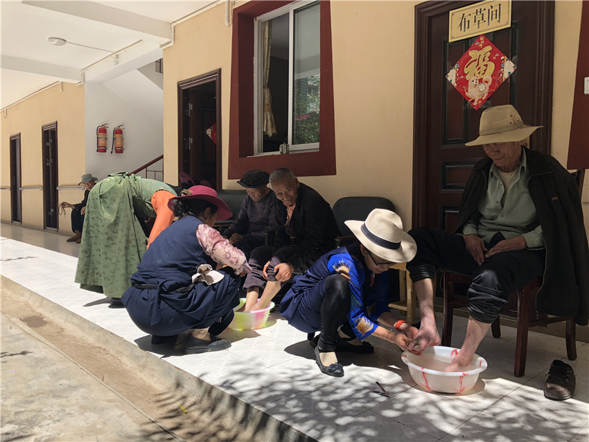 圖為敬老院.jpg 圖為敬老院.jpg